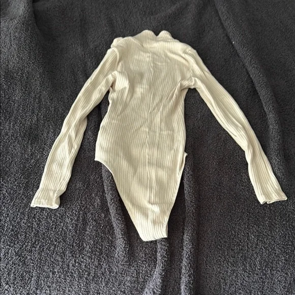 Reformation Ribbed Cream Bodysuit - Picture 7 of 8
